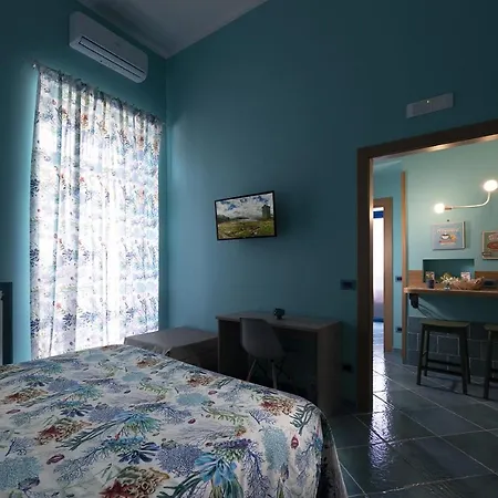 Casina Lambis-2