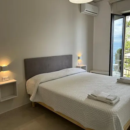 Mira Taormina Rooms-3