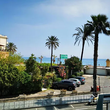 Affittacamere Montecarlo-3