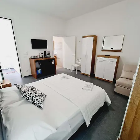 Medusa Room Apartment-2
