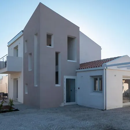 Villa Est-3