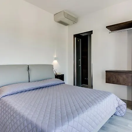 MARITTIMO Riccione - Hotel Clipper FRONTE MARE-2