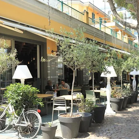 Zuara9Room Rimini-2