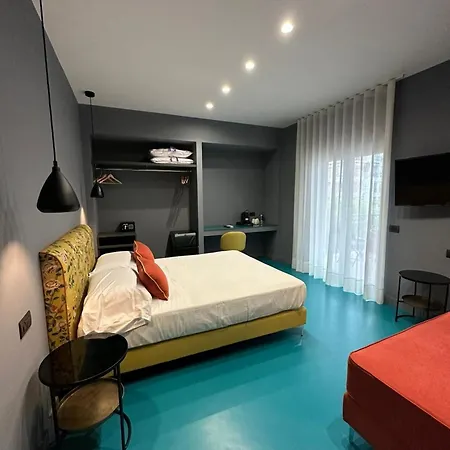 Sorrento Rooms Deluxe-2
