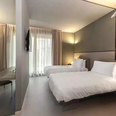 Open Hotel-3