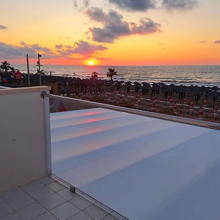 Albergo Diomedee Rooms On The Beach-2
