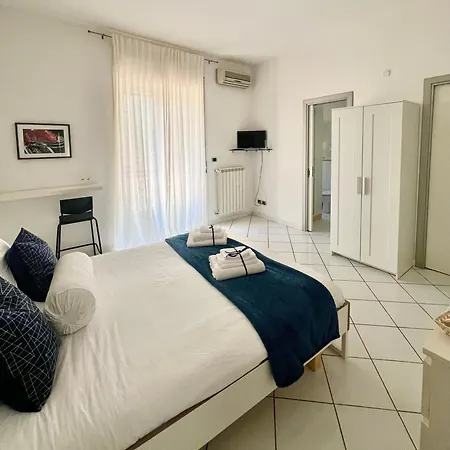 Suite 84 Holiday Home a pochi minuti dalla stazione-2