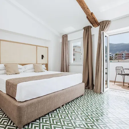 Boutique Suites 186-2