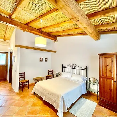 Agriturismo Li Scopi-3