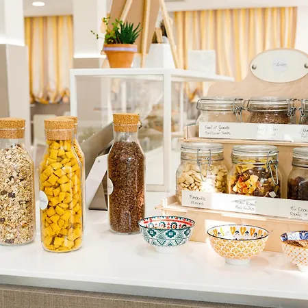 Hotel Ariane - Beachfront, Xxl Breakfast & Sea View-2