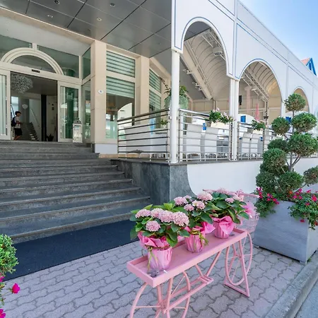 Hotel Montecarlo-3