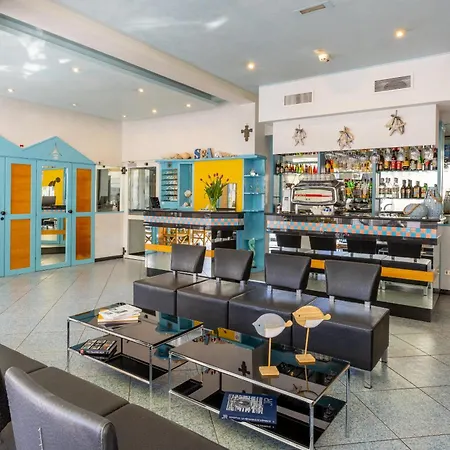 Hotel Caprice B&BRUNCH - in centro a Riccione-3