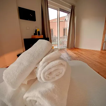 Taormina Boutique Rooms-2