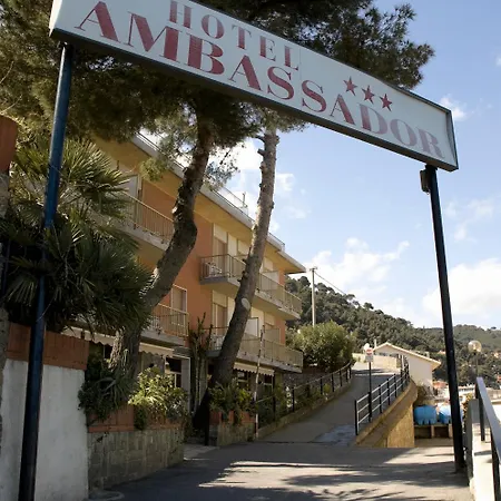 Hotel Ambassador-2