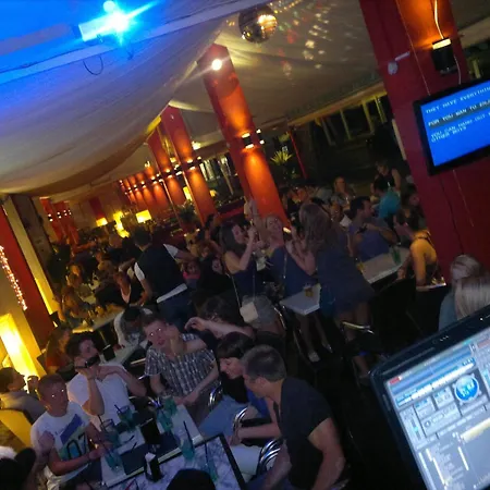 Hotel Amalfi & Restaurant Karaoke Bar-3