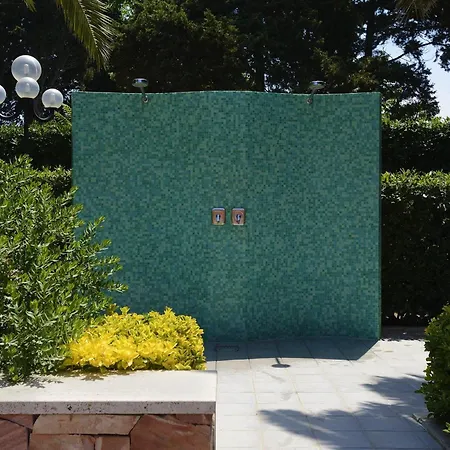 Hotel Oasis-2