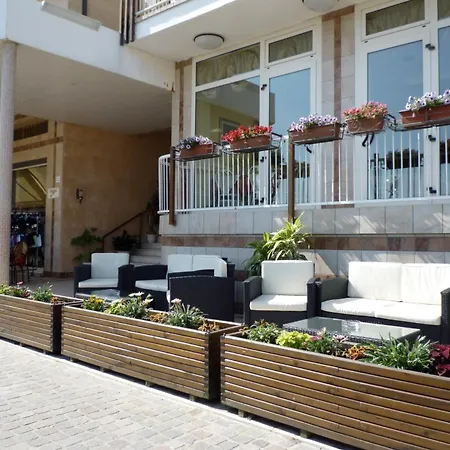 Hotel Sara-3