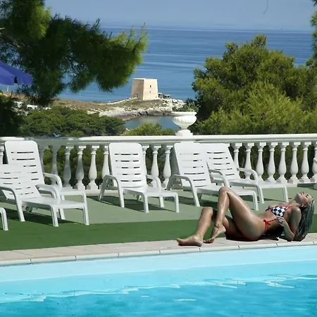 RESIDENCE EMARINE con SERVIZIO SPIAGGIA-3