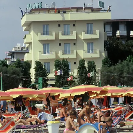 Hotel De La Plage-3