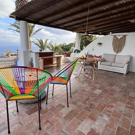 Case Quattrocchi - Giardino e Terrazzi con vista Panoramica sul Mare, Etna e Vulcano-2
