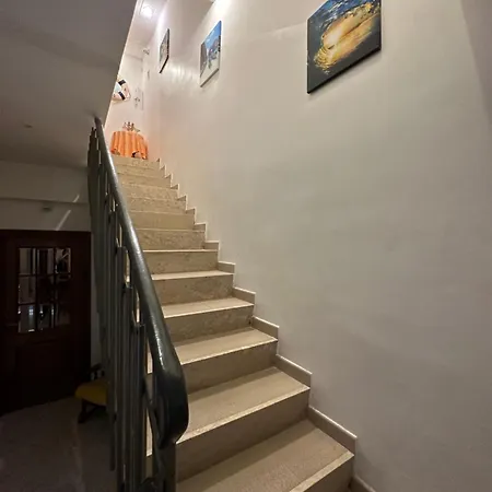 Al Porto Di Roma B&B-3
