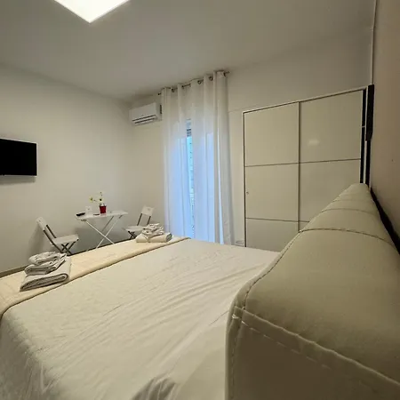 Four Rooms Naxos-3