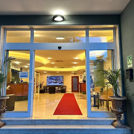 Blue Hotel-3