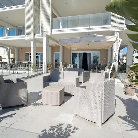 Hotel Petite Fleur-2