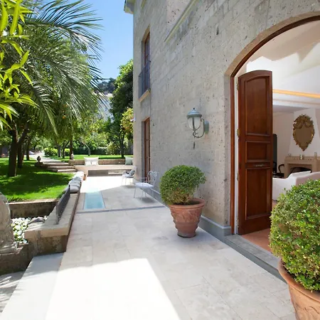 AMORE RENTALS - Villa Ebe-2