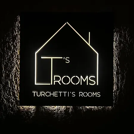Turchetti'S Rooms-3
