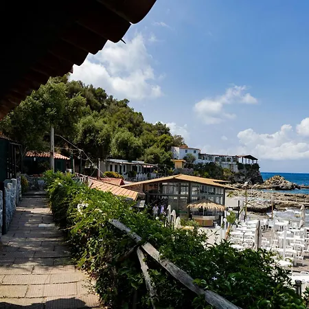 Riva Smeralda Camping Lodge-3