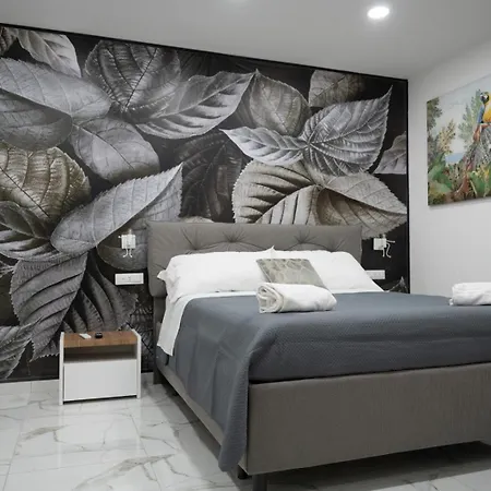 Seven7 Rooms-3