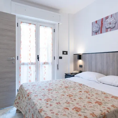 Hotel Saint Tropez - Pineto-2