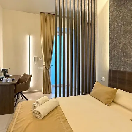 Shanti Rooms & Apartments Castello-3