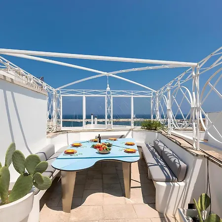 Dimora Storica Torre Matta Elegance, History And Sea Views In The Heart Of Otr-2
