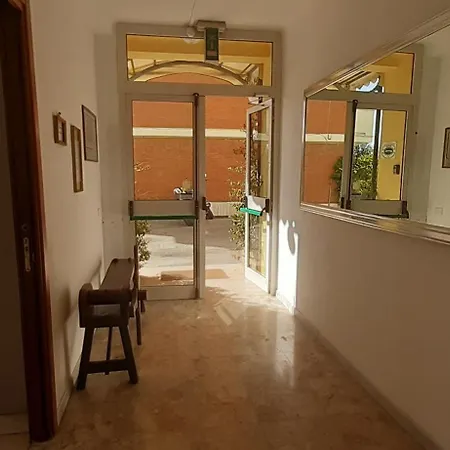 Ubika Hotel-2