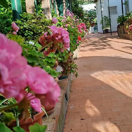 Villa dei fiori B&B-3
