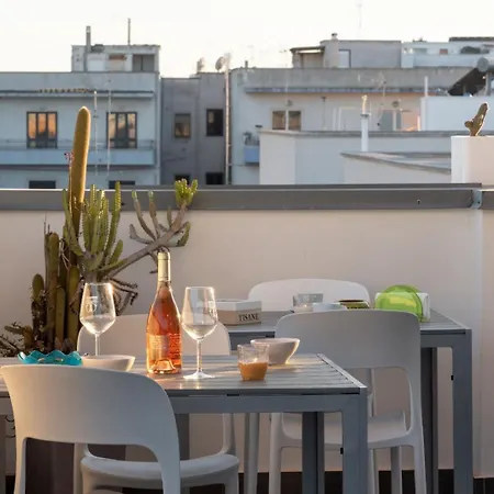 B&B White con Parcheggio Privato-3