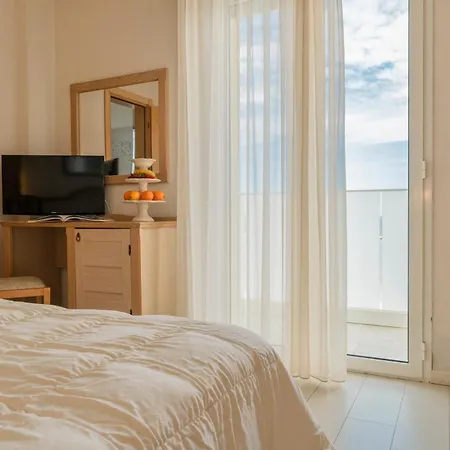 Hotel Mondial-3
