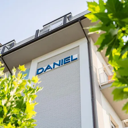 Daniel Apartments-2