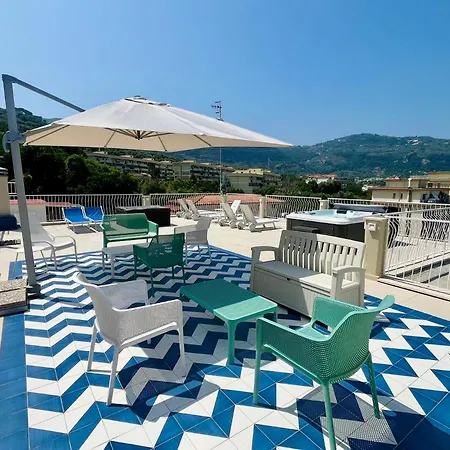 Palazzo Mauro Sorrento Luxury Rooms-2
