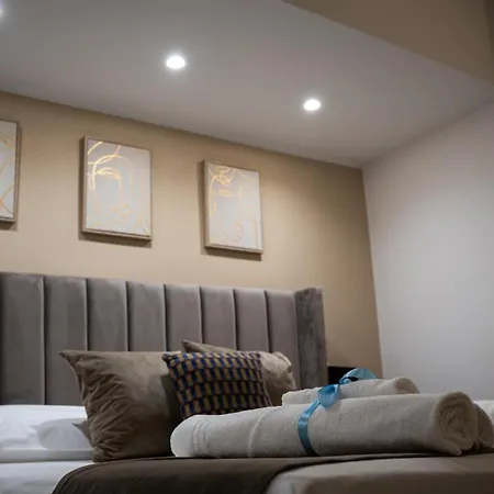 Celeste Rooms - Boutique B&B With Breakfast Near Via Etnea-2