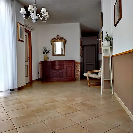 Affittacamere Ristorante Lo Scudo-3
