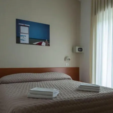 Hotel President-2