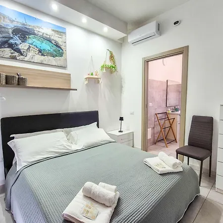 Villa Leonardo San Foca - Room, Pool & Restaurant-2