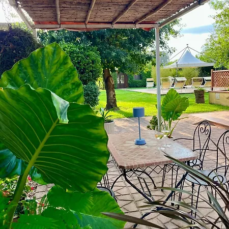 I Lecci Guesthouse-3