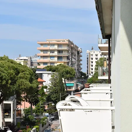 Hotel Bamby-3