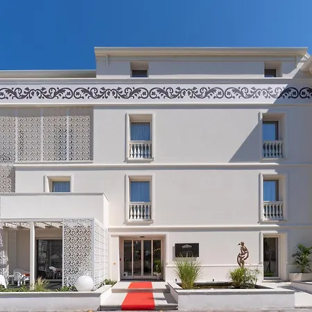 History Suite Riccione-2