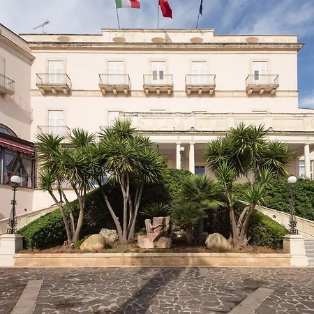 Grand Hotel Villa Politi-2