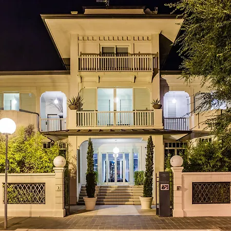 Hotel Carducci 76-2